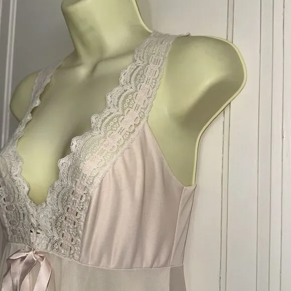 Vintage 60s Olga light pink deep lace V neck sleeveless nylon long nightgown